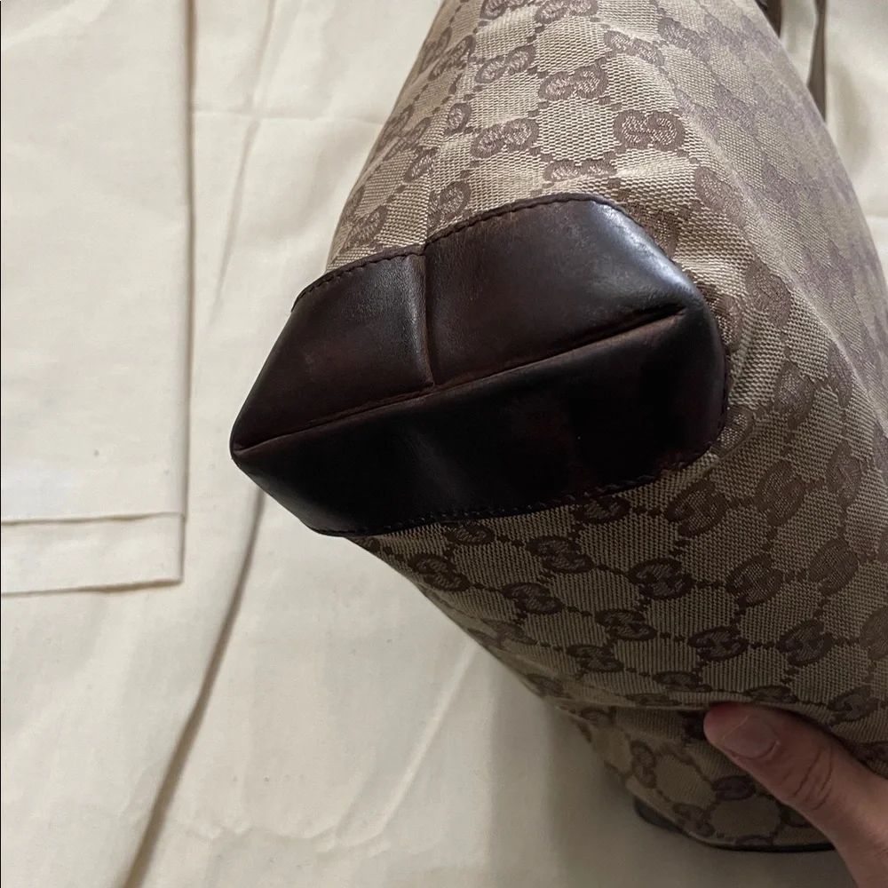 Gucci Vintage Authentic GG Monogram Canvas Over Shoulder/Hand Tote Bag. P